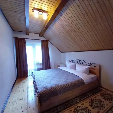 хата край села Татаров