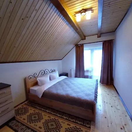 хата край села Вилла *